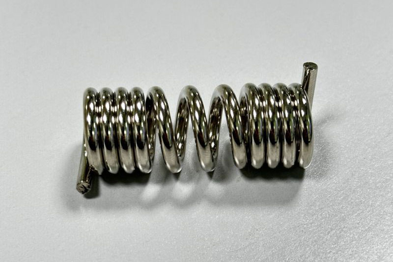 Stainless Steel Spring ကို သန့်ရှင်းရေးလုပ်နည်း